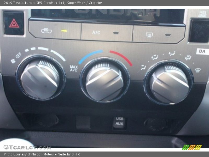 Super White / Graphite 2019 Toyota Tundra SR5 CrewMax 4x4