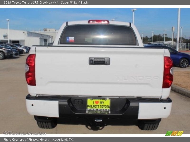 Super White / Black 2019 Toyota Tundra SR5 CrewMax 4x4