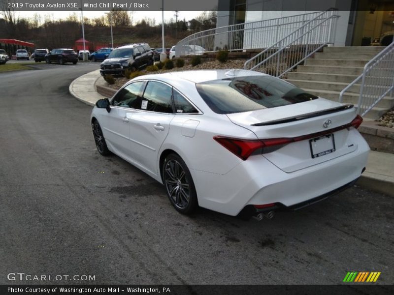 Wind Chill Pearl / Black 2019 Toyota Avalon XSE