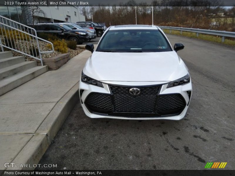 Wind Chill Pearl / Black 2019 Toyota Avalon XSE