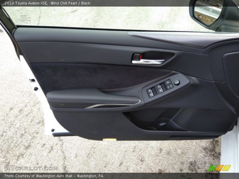 Wind Chill Pearl / Black 2019 Toyota Avalon XSE