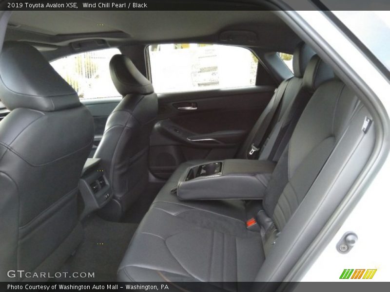 Wind Chill Pearl / Black 2019 Toyota Avalon XSE