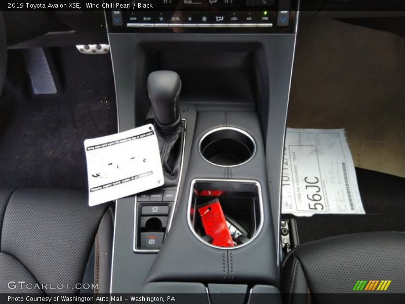 Wind Chill Pearl / Black 2019 Toyota Avalon XSE