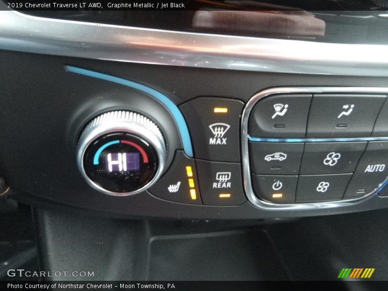 Graphite Metallic / Jet Black 2019 Chevrolet Traverse LT AWD