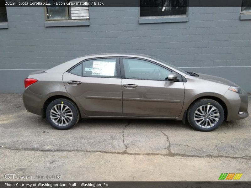 Falcon Gray metallic / Black 2019 Toyota Corolla XLE