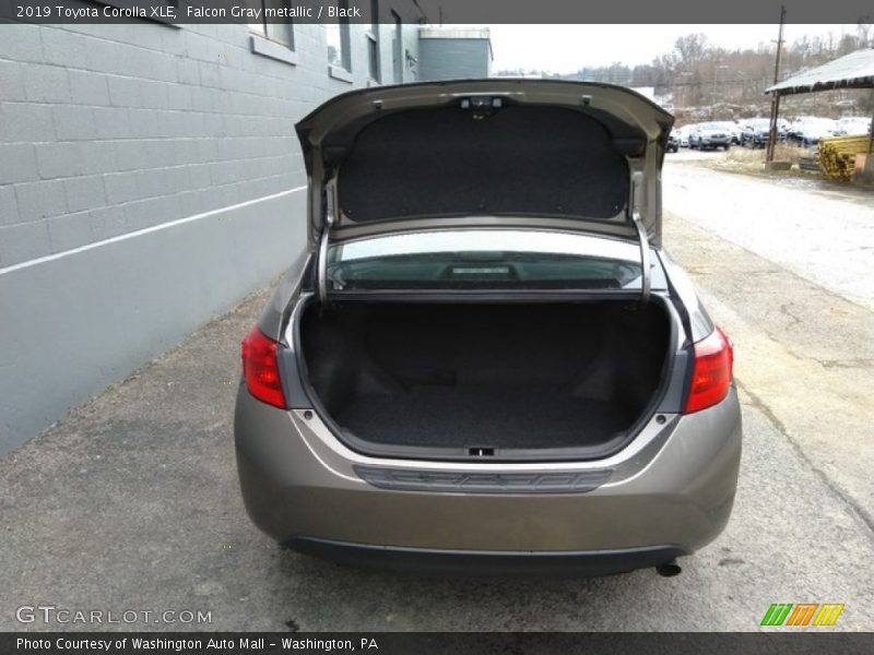 Falcon Gray metallic / Black 2019 Toyota Corolla XLE