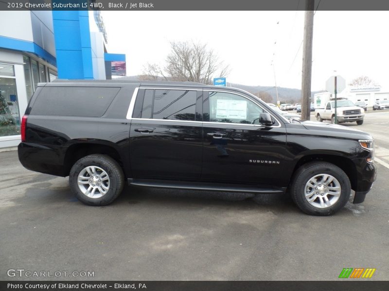  2019 Suburban LS 4WD Black