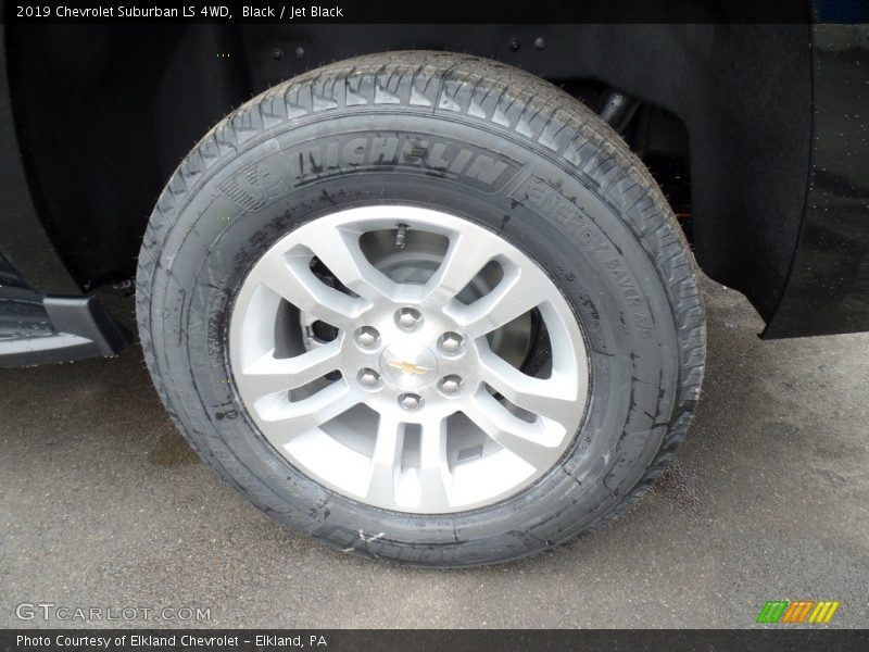 Black / Jet Black 2019 Chevrolet Suburban LS 4WD