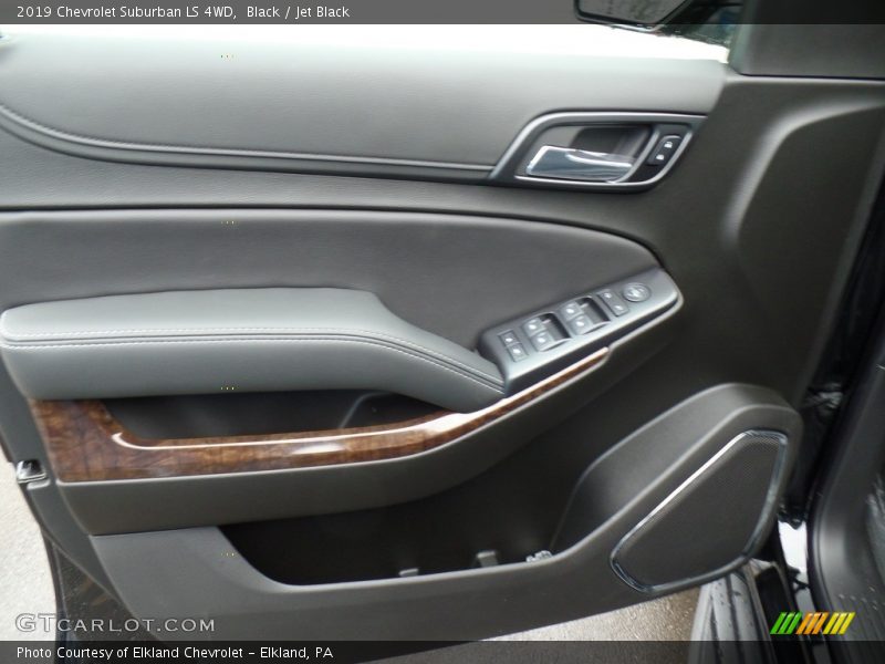 Black / Jet Black 2019 Chevrolet Suburban LS 4WD