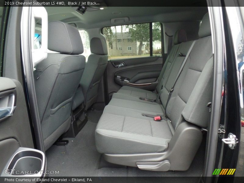Black / Jet Black 2019 Chevrolet Suburban LS 4WD