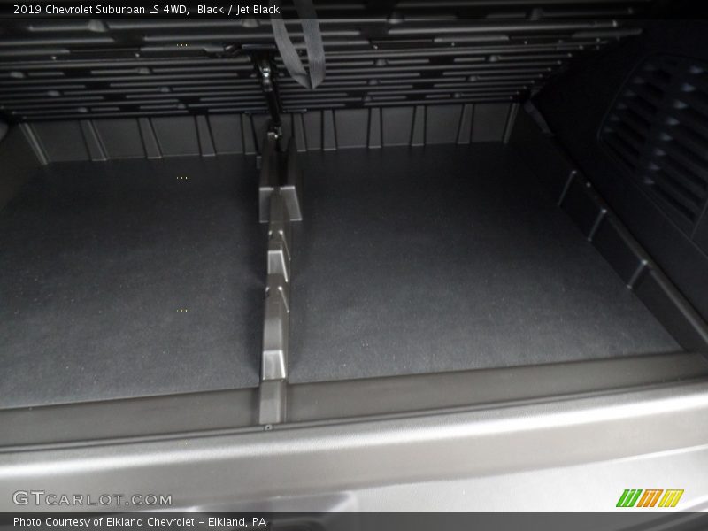 Black / Jet Black 2019 Chevrolet Suburban LS 4WD