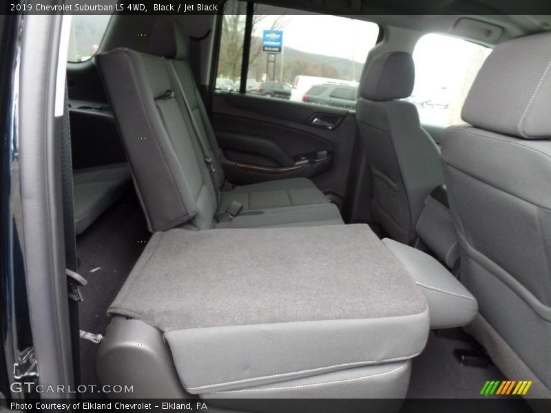 Black / Jet Black 2019 Chevrolet Suburban LS 4WD