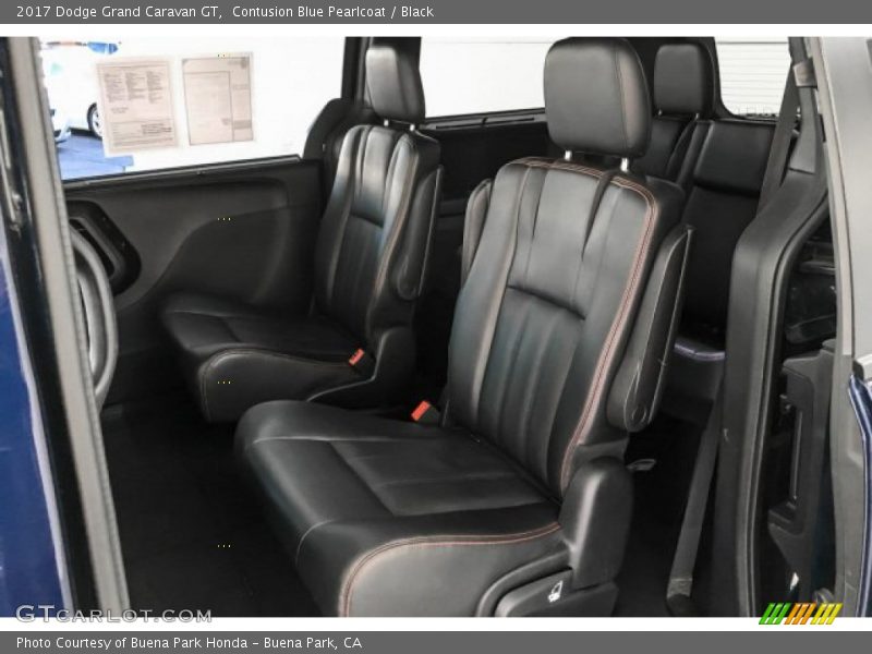 Contusion Blue Pearlcoat / Black 2017 Dodge Grand Caravan GT