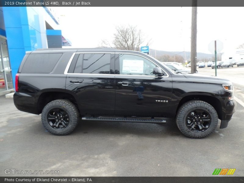 Black / Jet Black 2019 Chevrolet Tahoe LS 4WD
