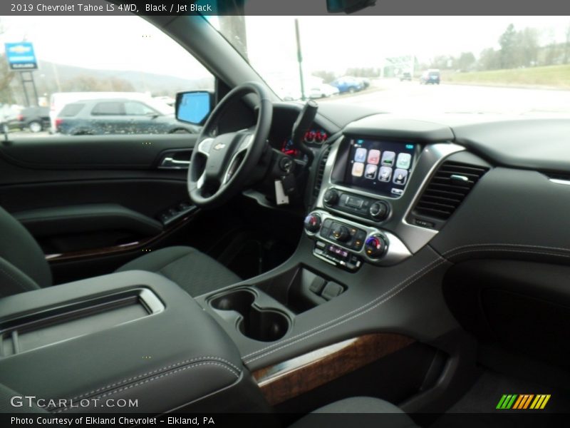 Black / Jet Black 2019 Chevrolet Tahoe LS 4WD
