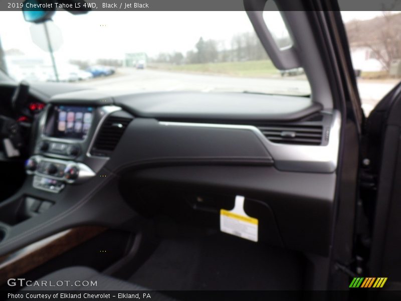Black / Jet Black 2019 Chevrolet Tahoe LS 4WD