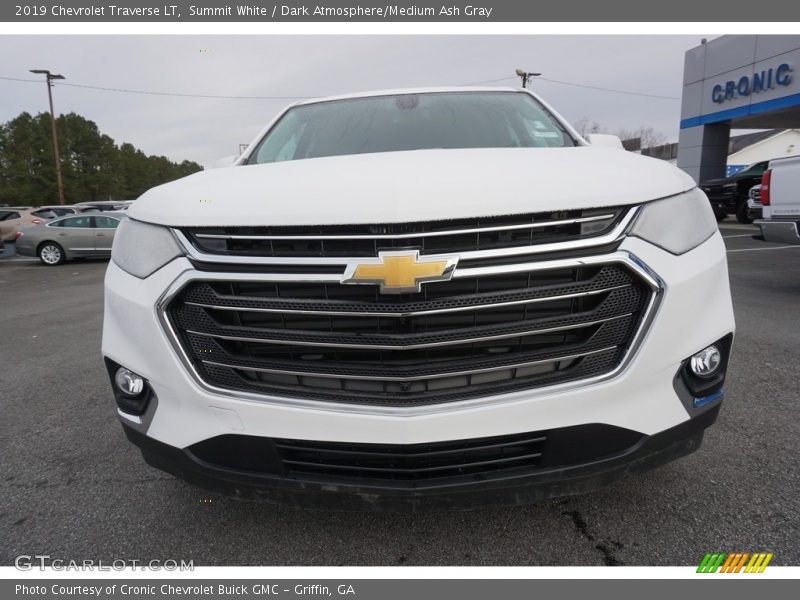 Summit White / Dark Atmosphere/Medium Ash Gray 2019 Chevrolet Traverse LT