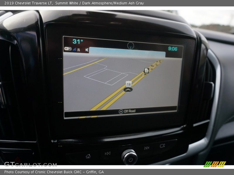 Summit White / Dark Atmosphere/Medium Ash Gray 2019 Chevrolet Traverse LT