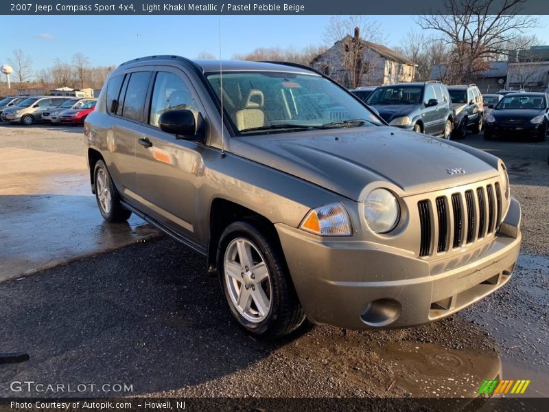 Light Khaki Metallic / Pastel Pebble Beige 2007 Jeep Compass Sport 4x4
