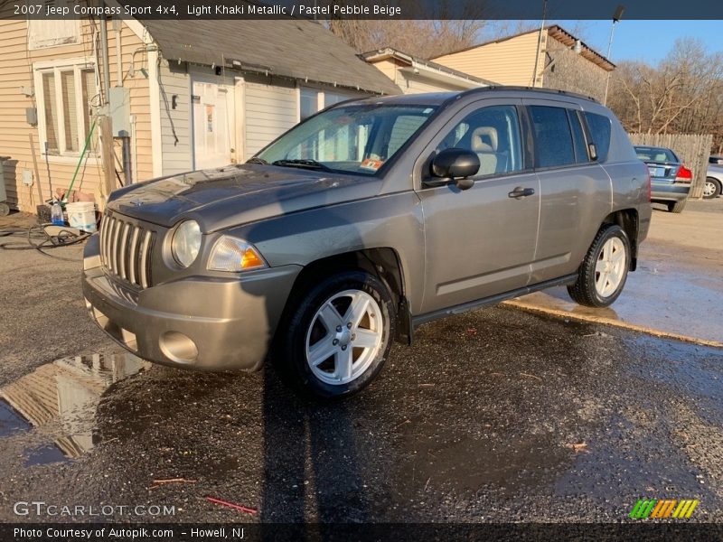 Light Khaki Metallic / Pastel Pebble Beige 2007 Jeep Compass Sport 4x4