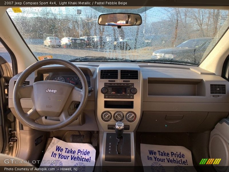 Light Khaki Metallic / Pastel Pebble Beige 2007 Jeep Compass Sport 4x4