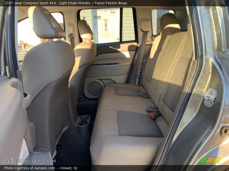 Light Khaki Metallic / Pastel Pebble Beige 2007 Jeep Compass Sport 4x4