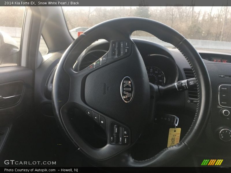 Snow White Pearl / Black 2014 Kia Forte EX