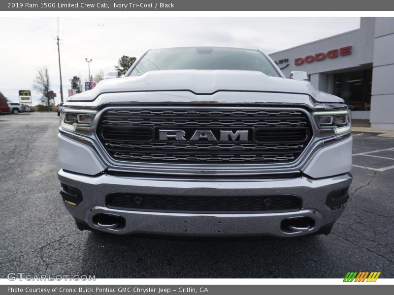 Ivory Tri–Coat / Black 2019 Ram 1500 Limited Crew Cab