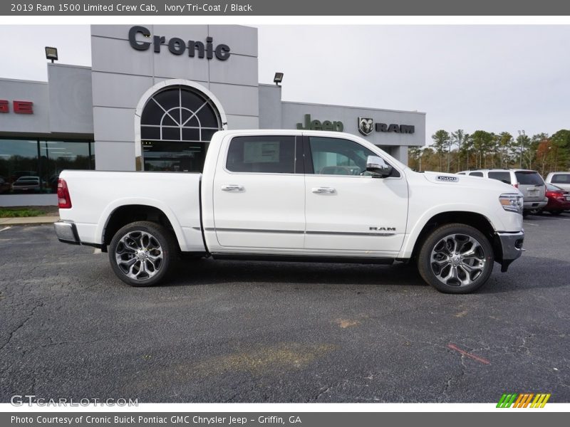  2019 1500 Limited Crew Cab Ivory Tri–Coat