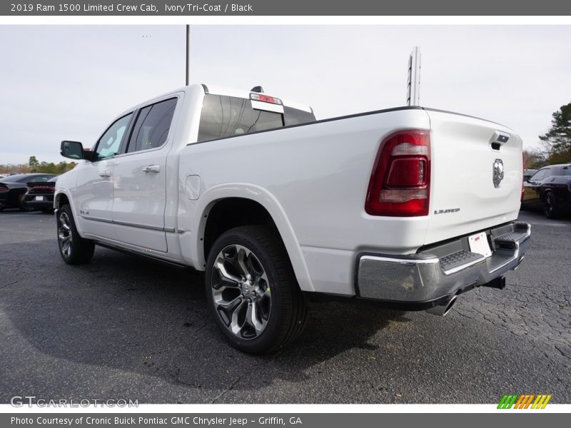 Ivory Tri–Coat / Black 2019 Ram 1500 Limited Crew Cab