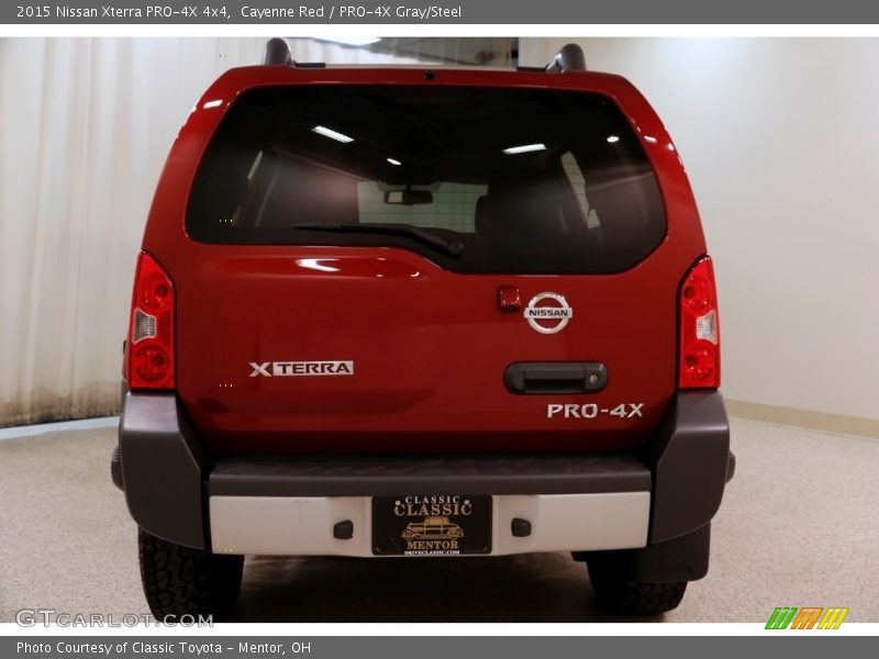 Cayenne Red / PRO-4X Gray/Steel 2015 Nissan Xterra PRO-4X 4x4