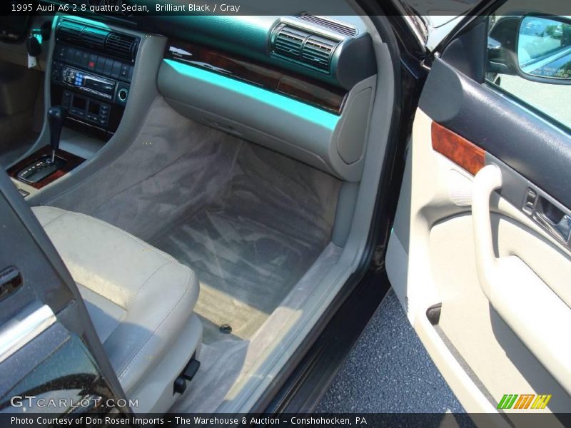 Brilliant Black / Gray 1995 Audi A6 2.8 quattro Sedan