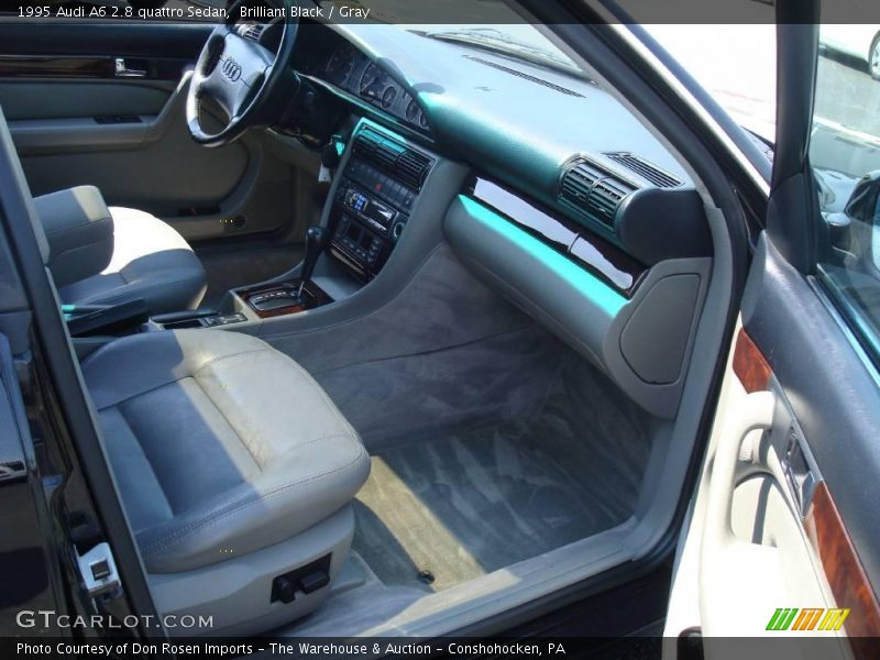 Brilliant Black / Gray 1995 Audi A6 2.8 quattro Sedan