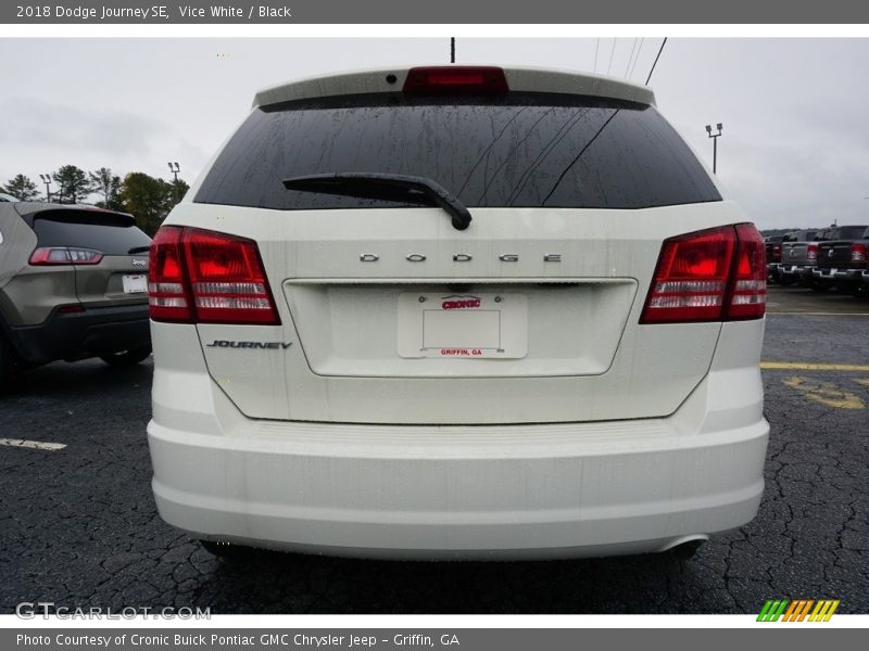 Vice White / Black 2018 Dodge Journey SE