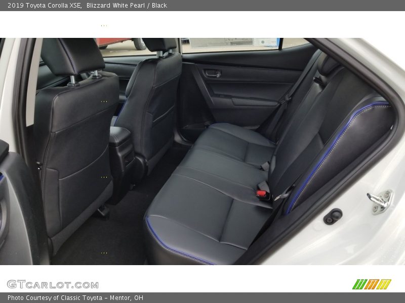 Blizzard White Pearl / Black 2019 Toyota Corolla XSE