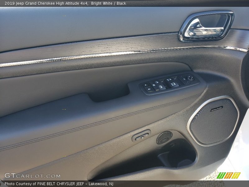 Bright White / Black 2019 Jeep Grand Cherokee High Altitude 4x4
