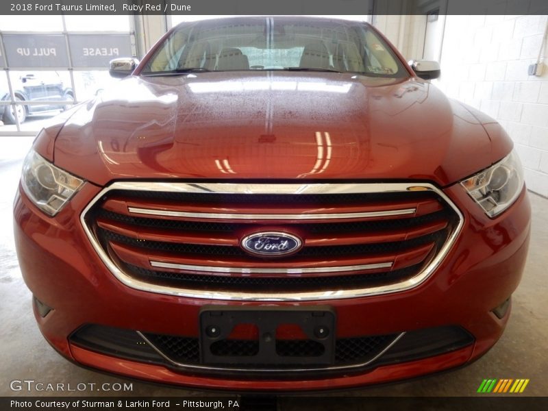 Ruby Red / Dune 2018 Ford Taurus Limited