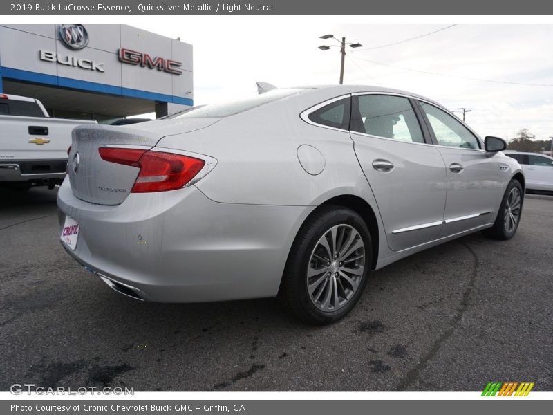 Quicksilver Metallic / Light Neutral 2019 Buick LaCrosse Essence