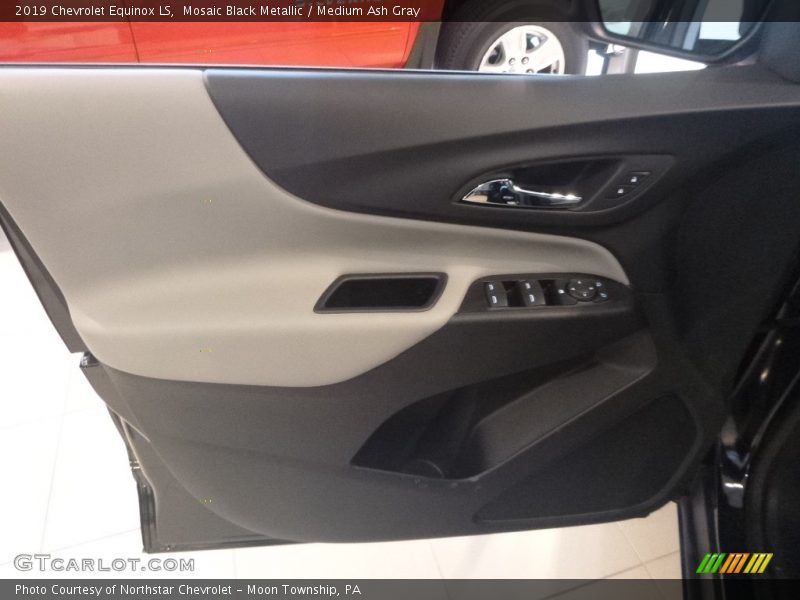 Mosaic Black Metallic / Medium Ash Gray 2019 Chevrolet Equinox LS