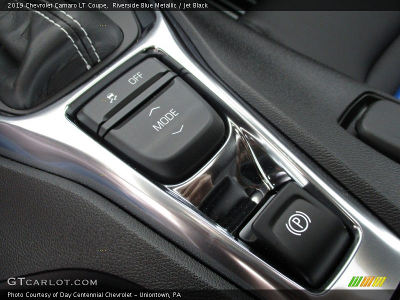 Controls of 2019 Camaro LT Coupe