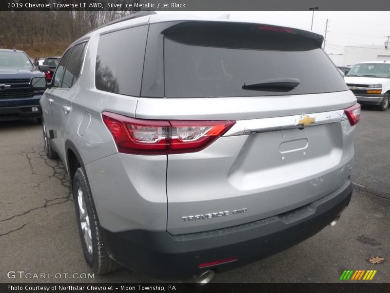 Silver Ice Metallic / Jet Black 2019 Chevrolet Traverse LT AWD