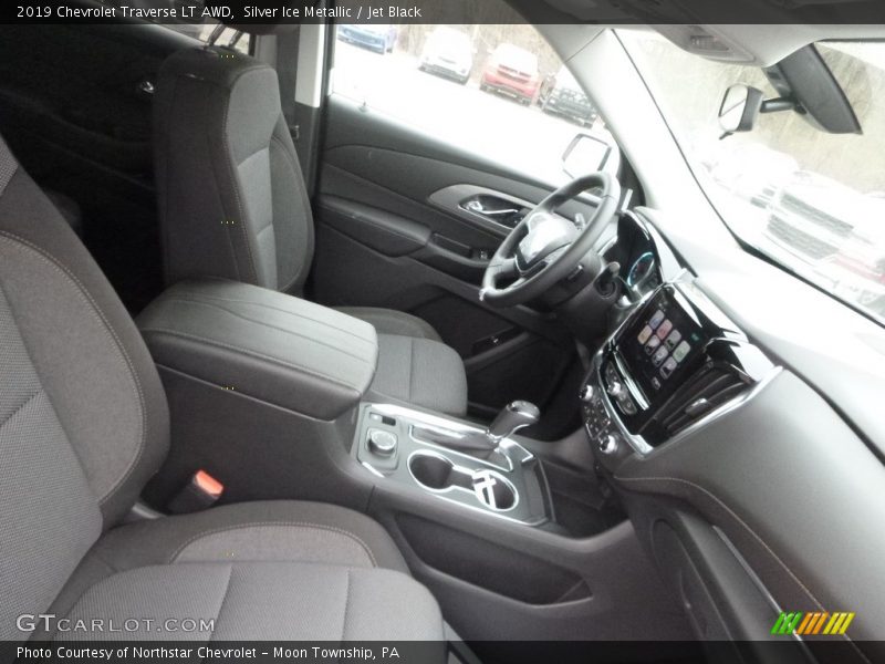 Silver Ice Metallic / Jet Black 2019 Chevrolet Traverse LT AWD