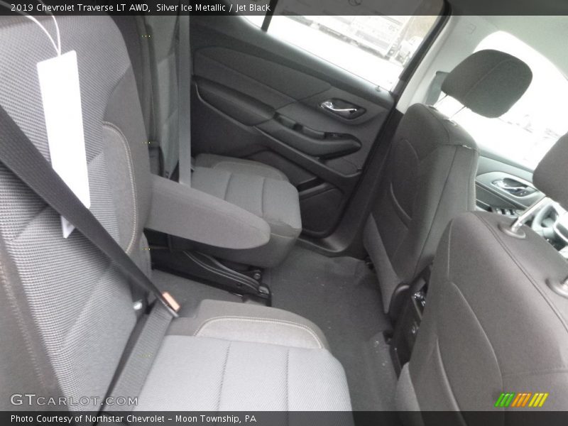 Silver Ice Metallic / Jet Black 2019 Chevrolet Traverse LT AWD
