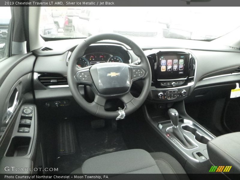 Silver Ice Metallic / Jet Black 2019 Chevrolet Traverse LT AWD