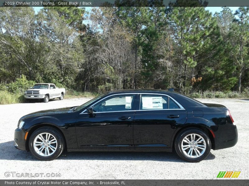 Gloss Black / Black 2019 Chrysler 300 Touring
