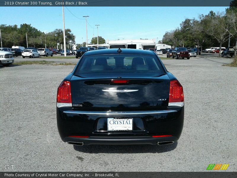 Gloss Black / Black 2019 Chrysler 300 Touring