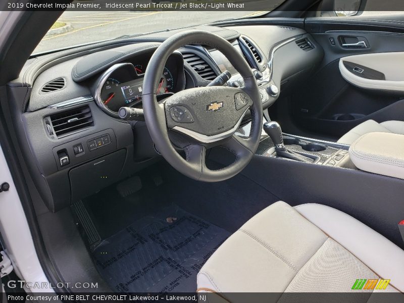 Iridescent Pearl Tricoat / Jet Black/­Light Wheat 2019 Chevrolet Impala Premier