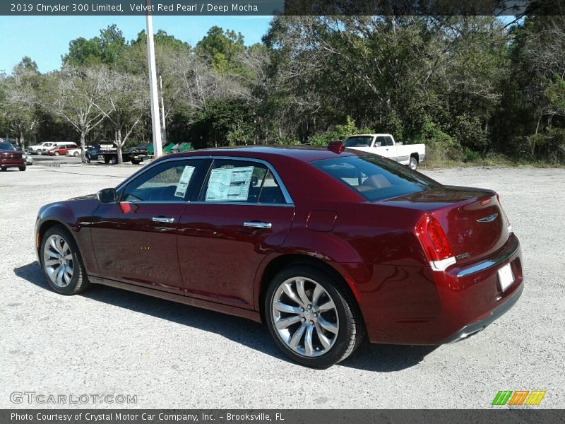Velvet Red Pearl / Deep Mocha 2019 Chrysler 300 Limited