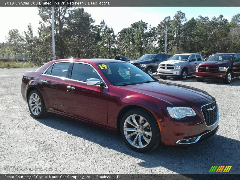 Velvet Red Pearl / Deep Mocha 2019 Chrysler 300 Limited