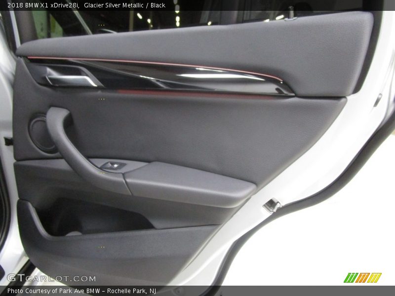 Glacier Silver Metallic / Black 2018 BMW X1 xDrive28i